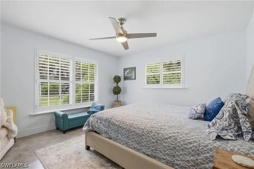 150 Logan Boulevard N Naples FL 34119