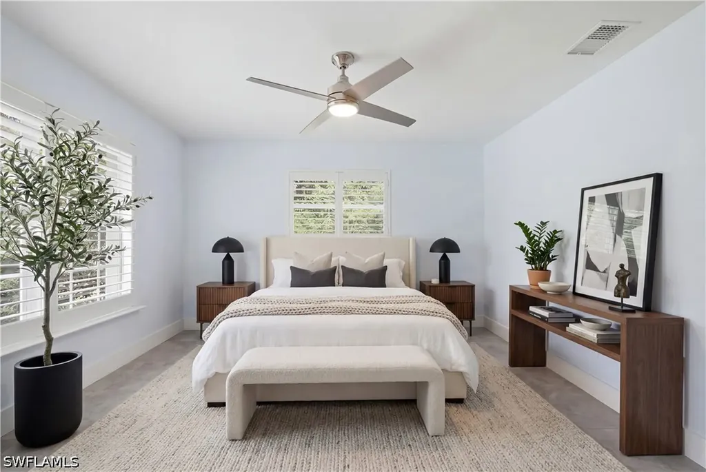 150 Logan Boulevard N Naples FL 34119