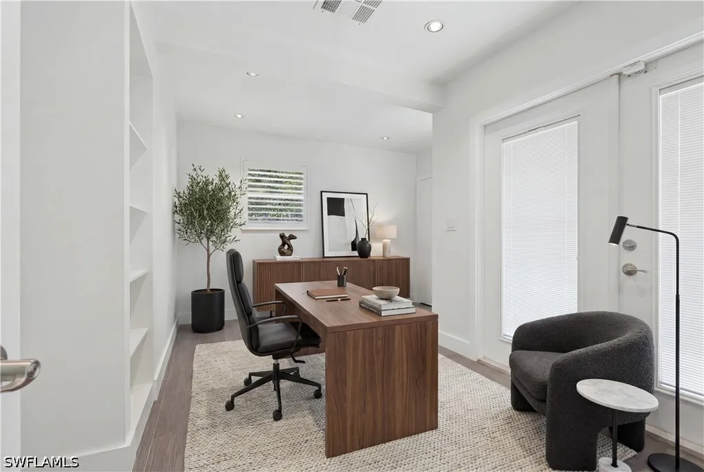 150 Logan Boulevard N Naples FL 34119