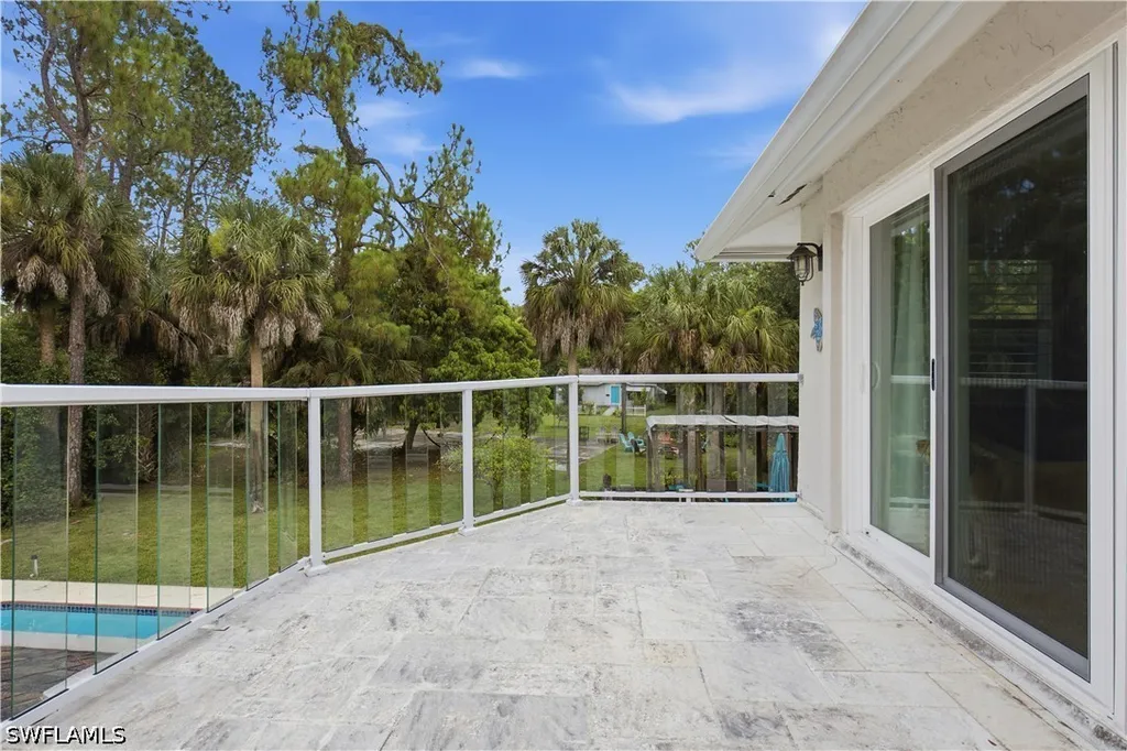 150 Logan Boulevard N Naples FL 34119