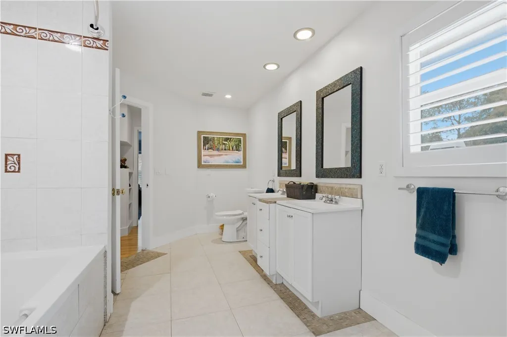 150 Logan Boulevard N Naples FL 34119