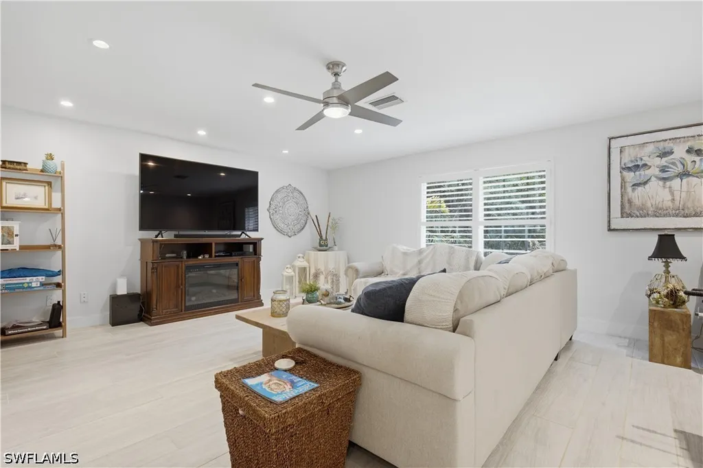 150 Logan Boulevard N Naples FL 34119