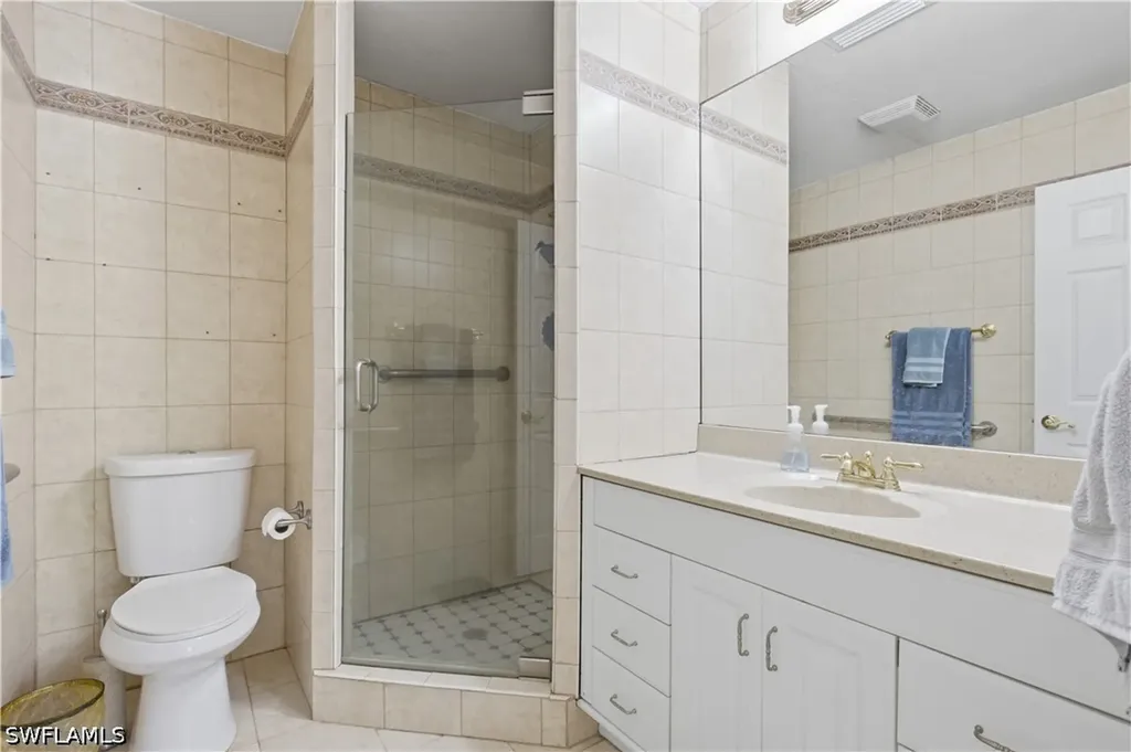 150 Logan Boulevard N Naples FL 34119