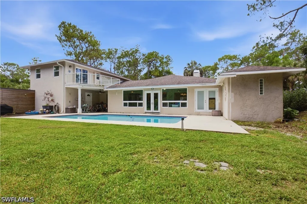 150 Logan Boulevard N Naples FL 34119