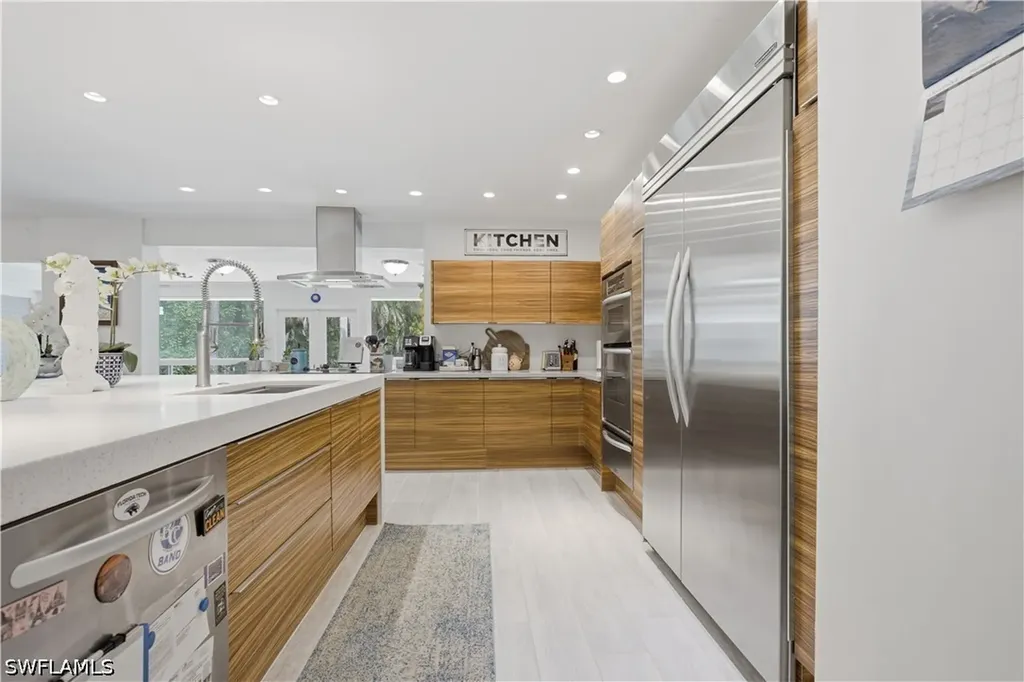 150 Logan Boulevard N Naples FL 34119