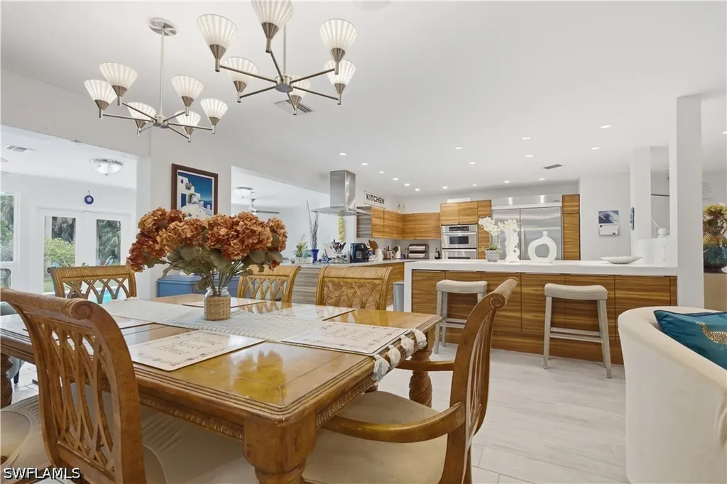 150 Logan Boulevard N Naples FL 34119