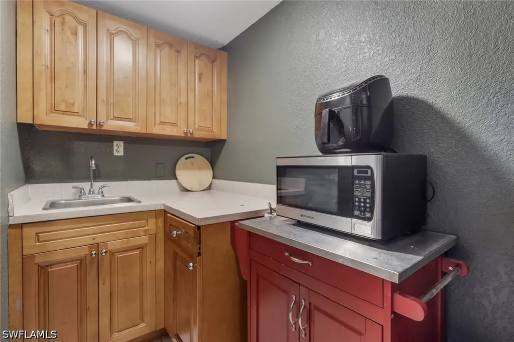 4140 54th Avenue NE Naples FL 34120