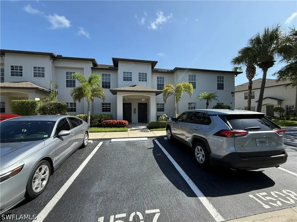 9051 Gervais Circle Naples FL 34120