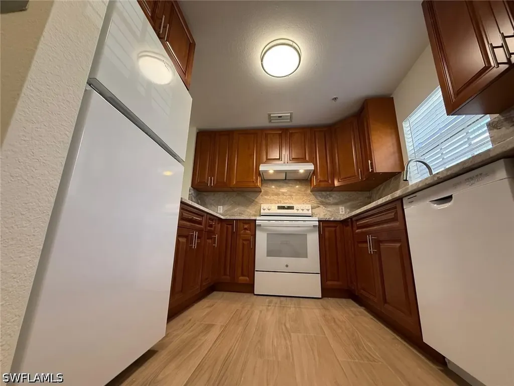 9051 Gervais Circle Naples FL 34120