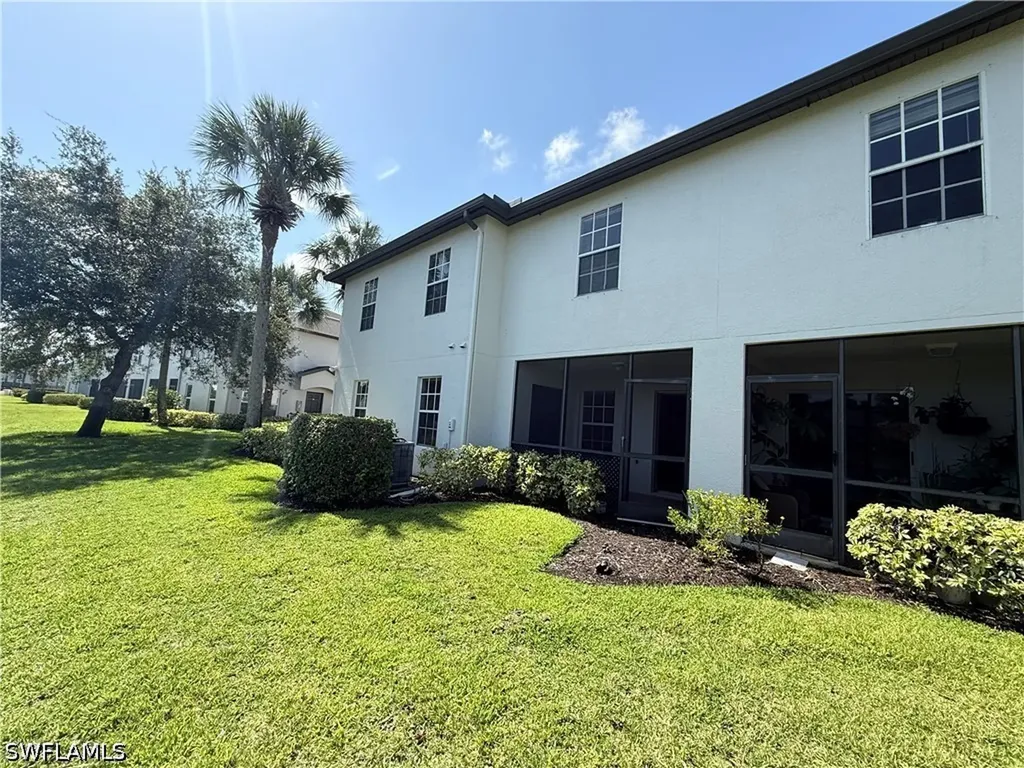 9051 Gervais Circle Naples FL 34120