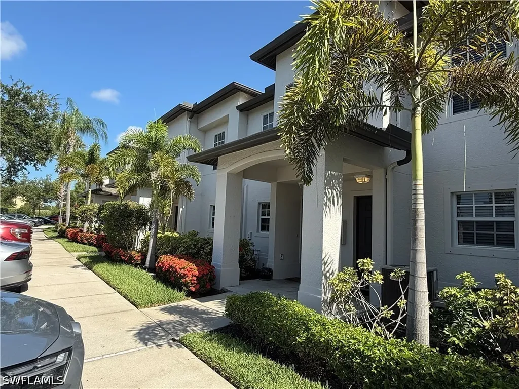 9051 Gervais Circle Naples FL 34120