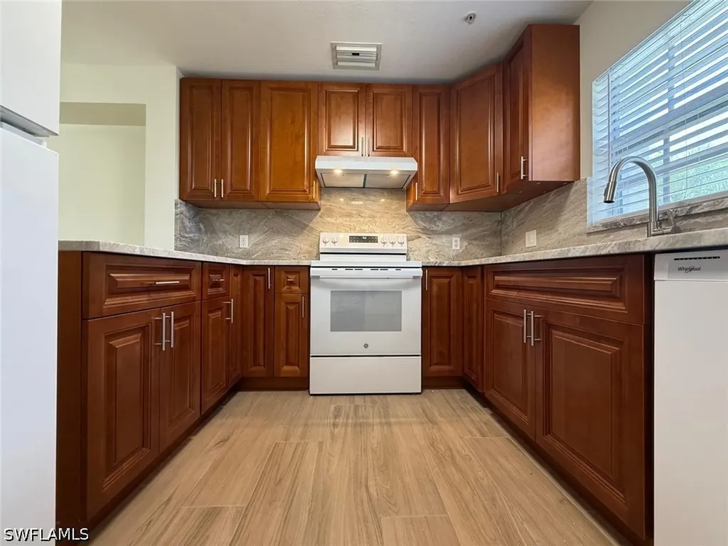 9051 Gervais Circle Naples FL 34120