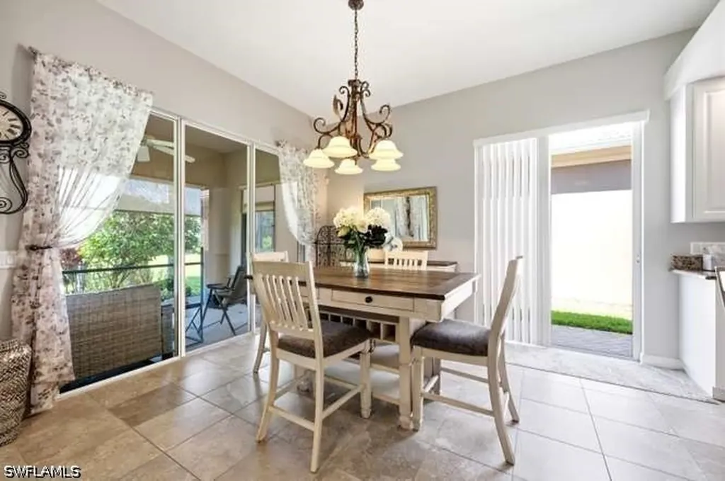 2314 Heydon Circle W Naples FL 34120
