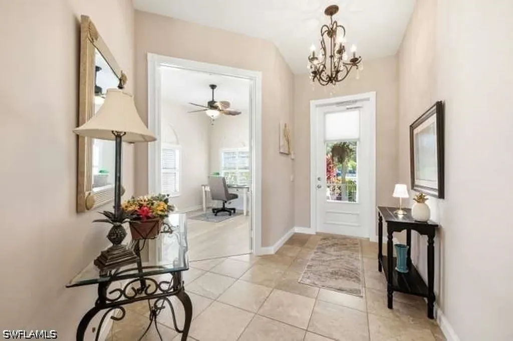2314 Heydon Circle W Naples FL 34120