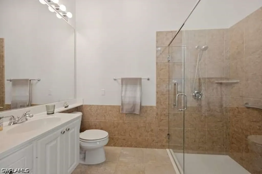 2314 Heydon Circle W Naples FL 34120