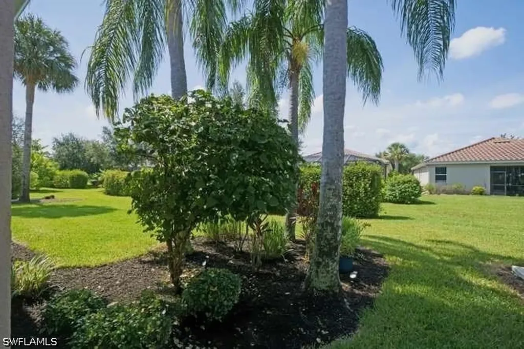 2314 Heydon Circle W Naples FL 34120