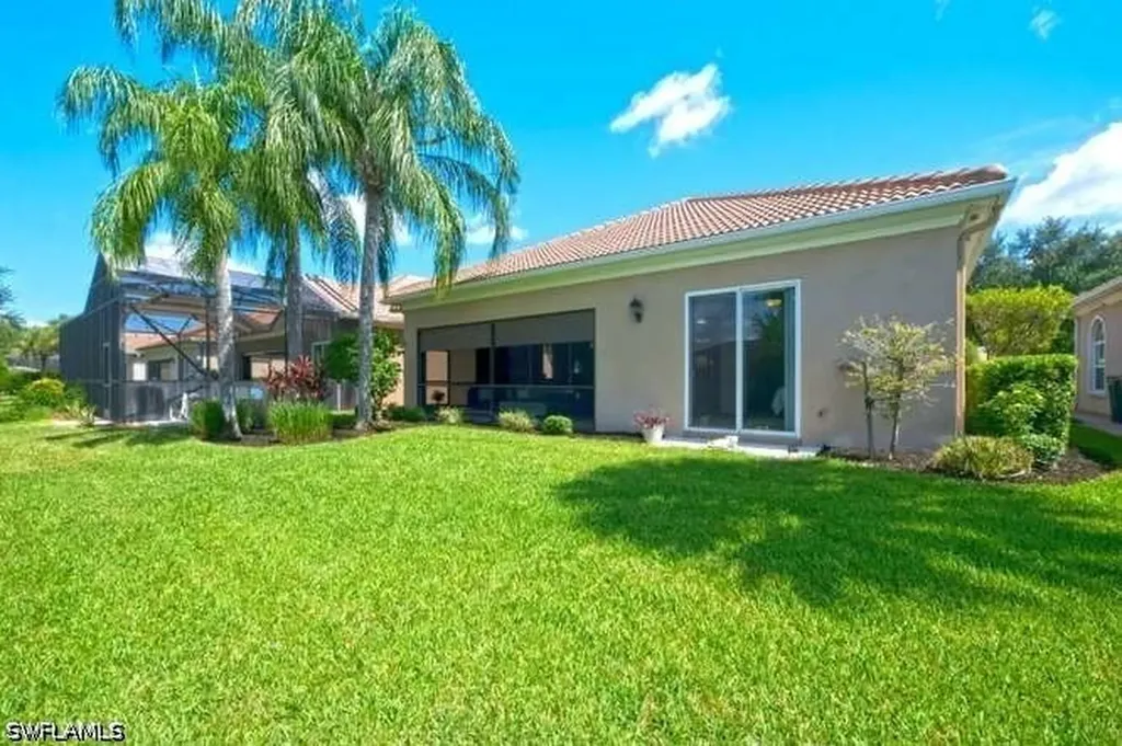 2314 Heydon Circle W Naples FL 34120