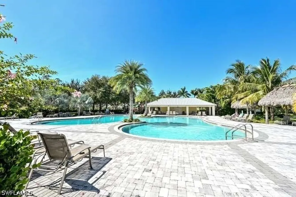 2314 Heydon Circle W Naples FL 34120