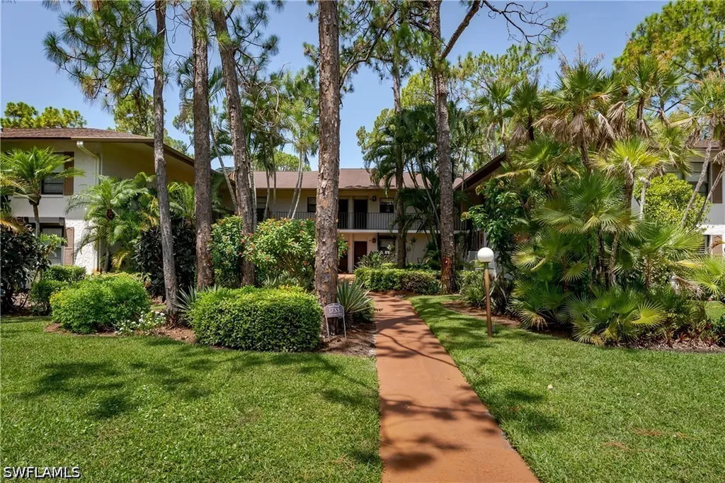 1733 Courtyard Way Naples FL 34112