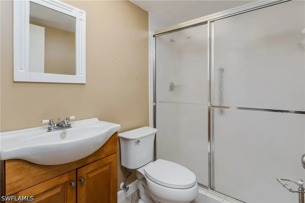 1733 Courtyard Way Naples FL 34112