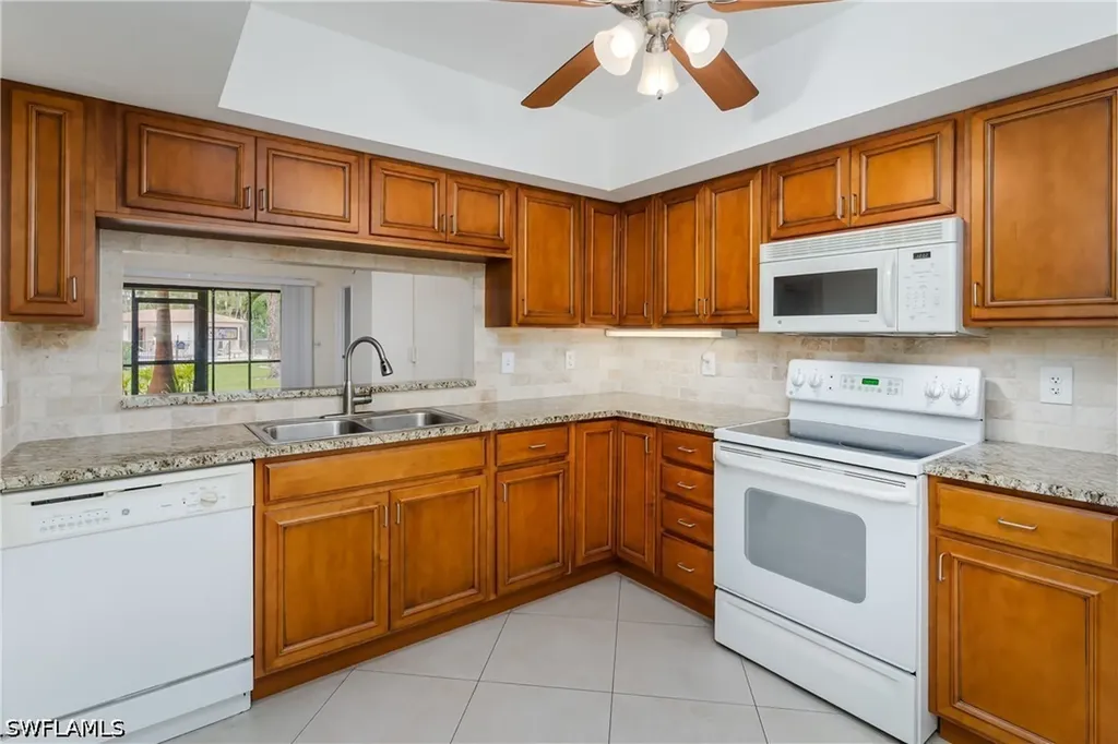 1733 Courtyard Way Naples FL 34112