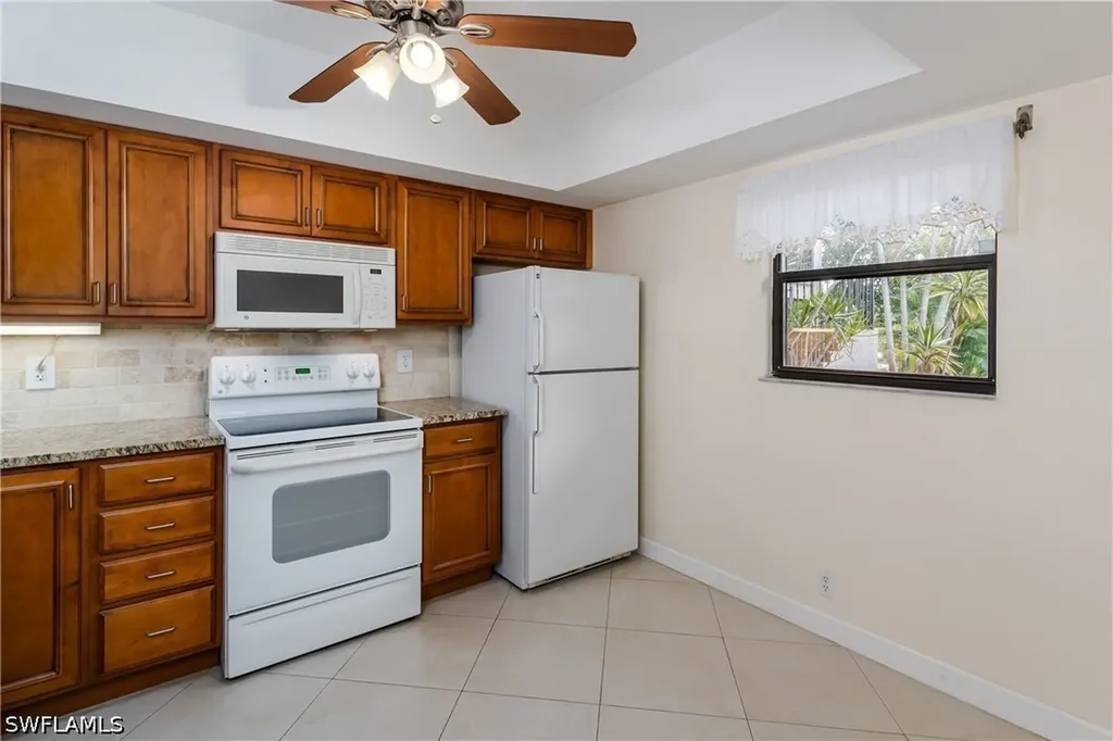 1733 Courtyard Way Naples FL 34112
