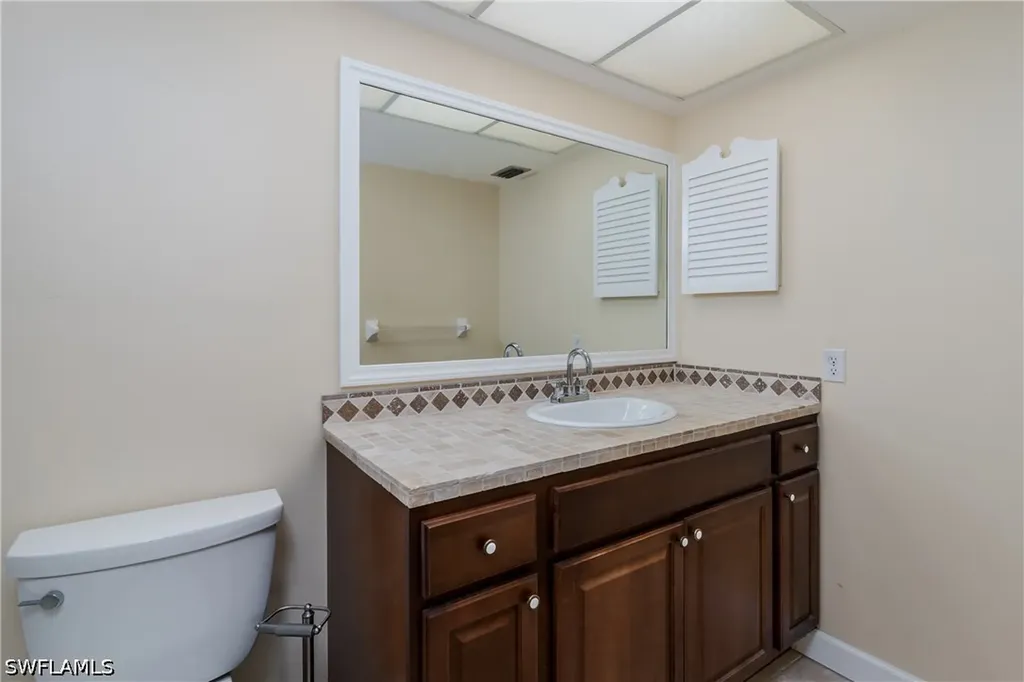 1733 Courtyard Way Naples FL 34112