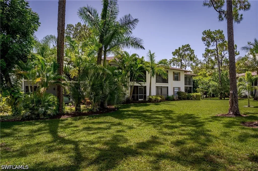 1733 Courtyard Way Naples FL 34112