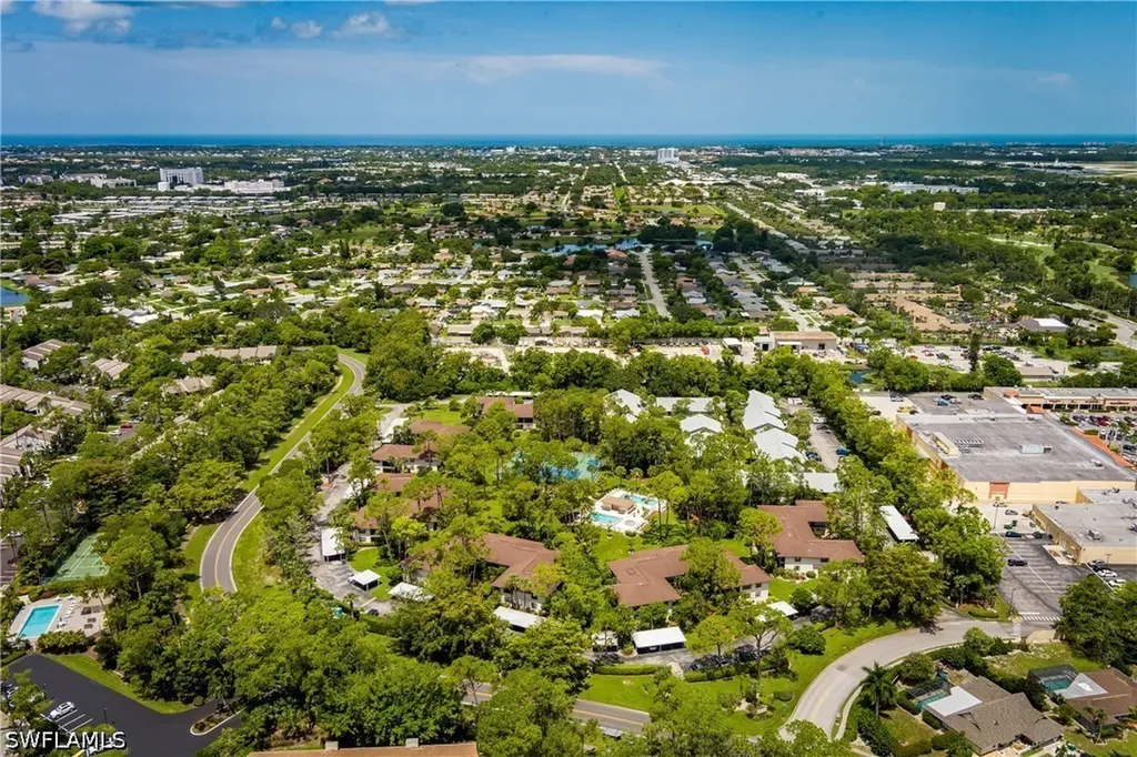 1733 Courtyard Way Naples FL 34112