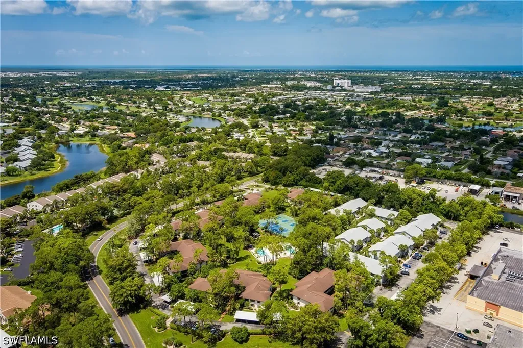 1733 Courtyard Way Naples FL 34112