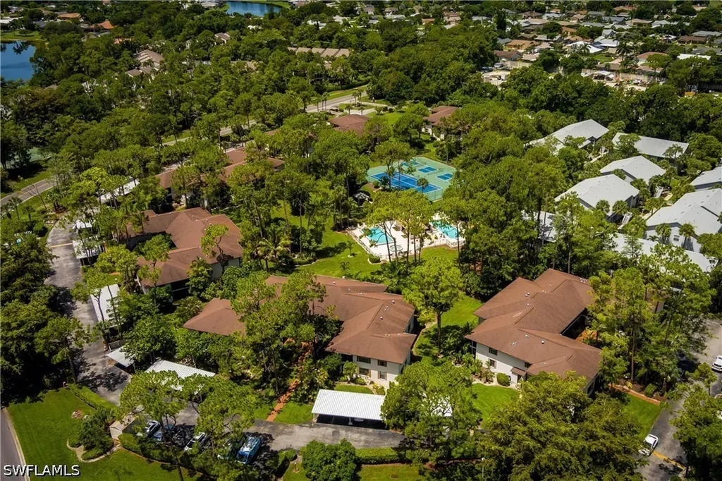 1733 Courtyard Way Naples FL 34112