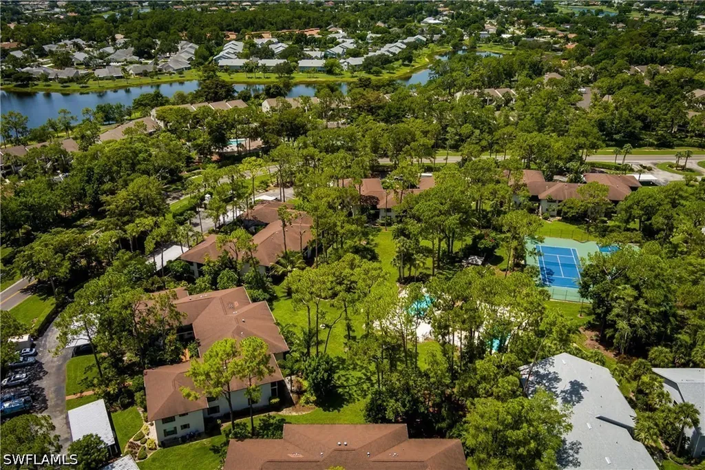 1733 Courtyard Way Naples FL 34112