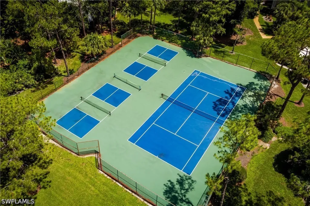 1733 Courtyard Way Naples FL 34112