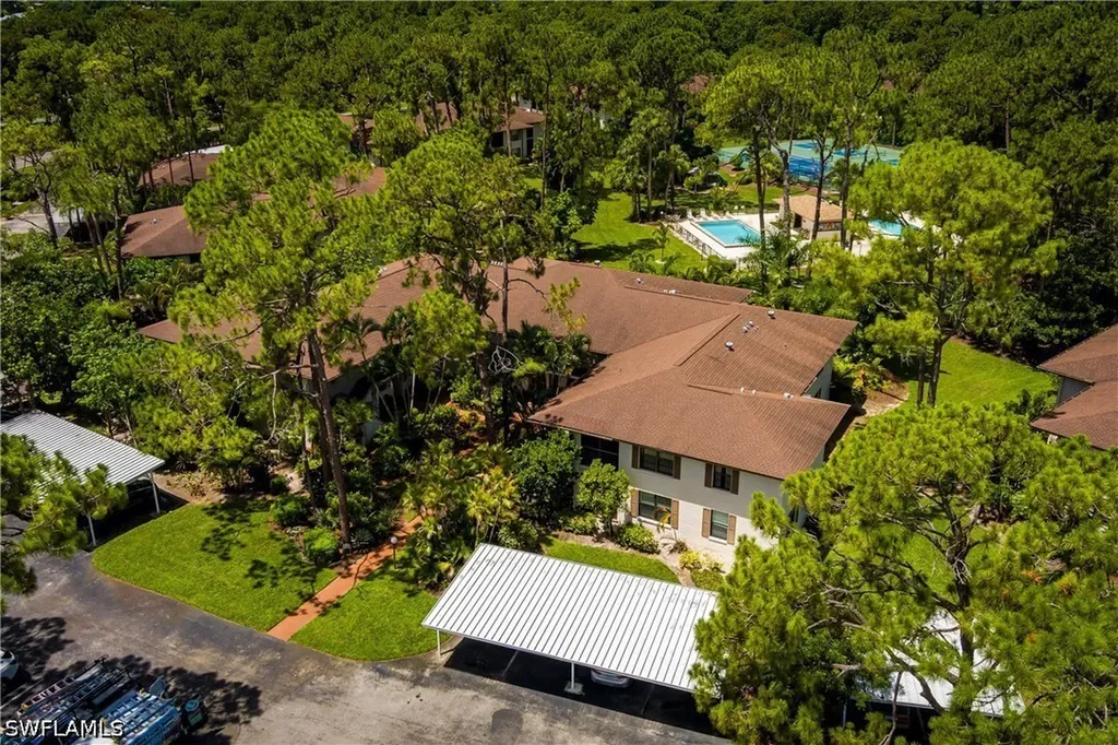 1733 Courtyard Way Naples FL 34112