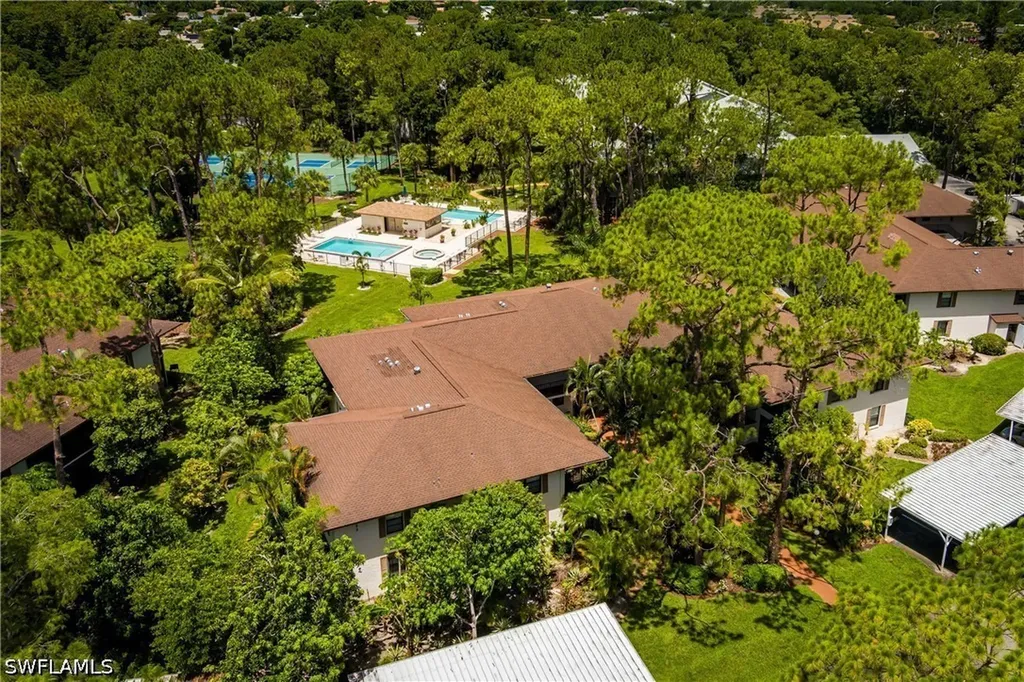 1733 Courtyard Way Naples FL 34112