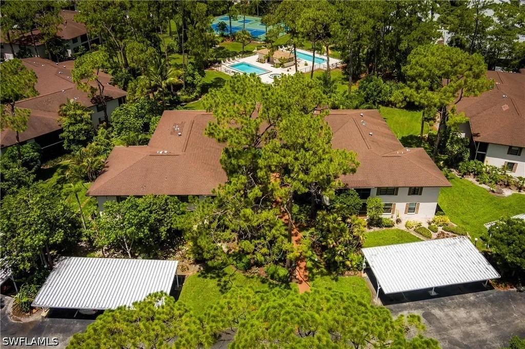 1733 Courtyard Way Naples FL 34112