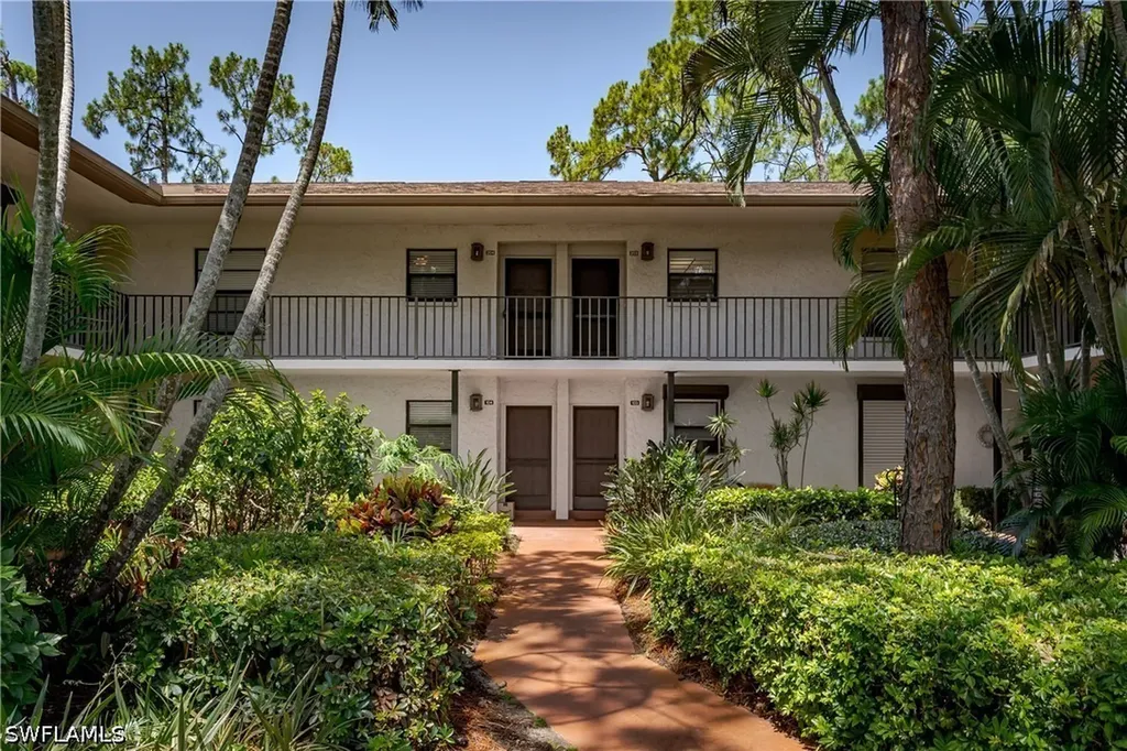 1733 Courtyard Way Naples FL 34112
