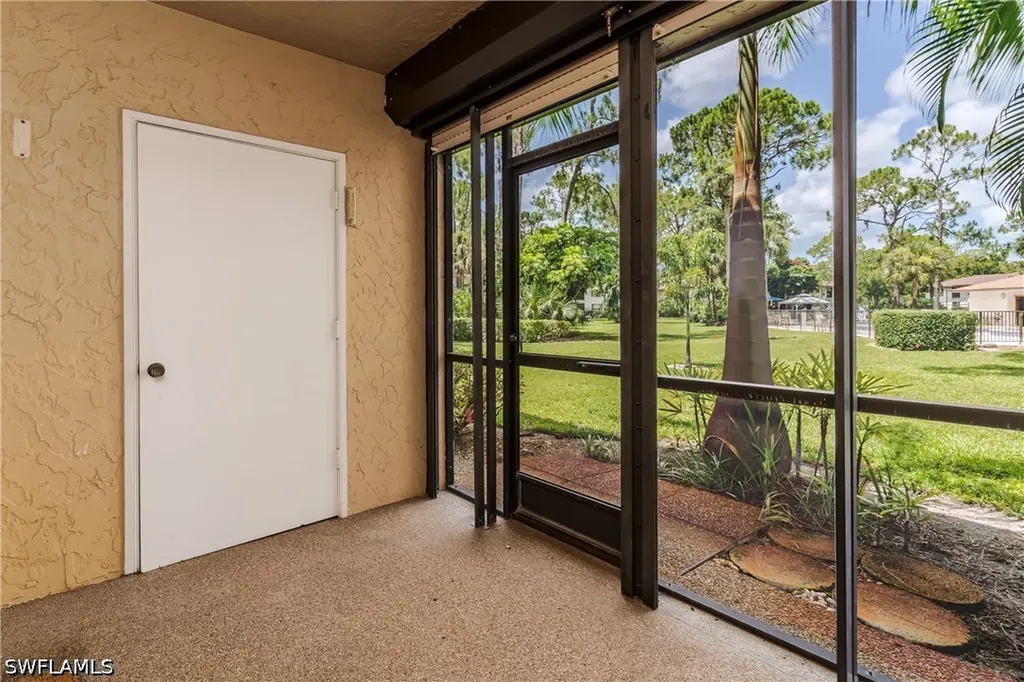 1733 Courtyard Way Naples FL 34112