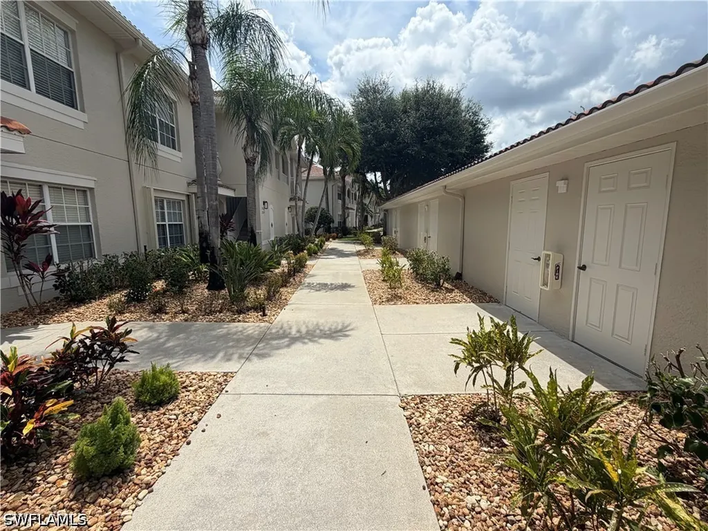3009 Driftwood Way Naples FL 34109