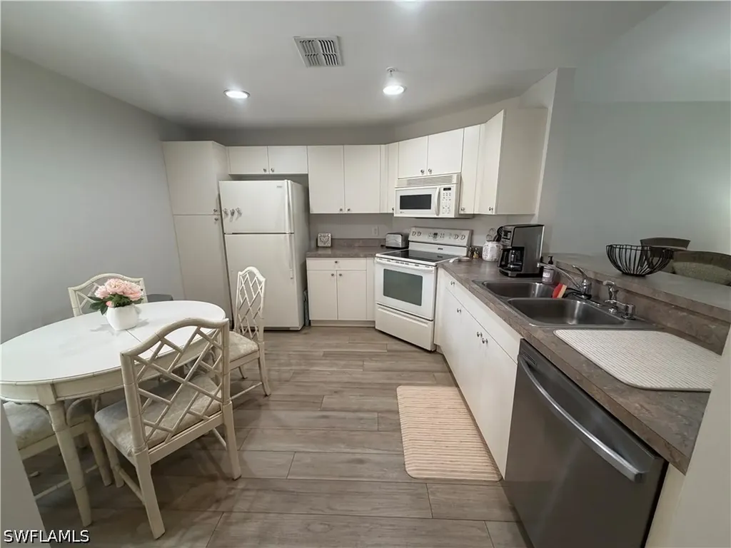 3009 Driftwood Way Naples FL 34109