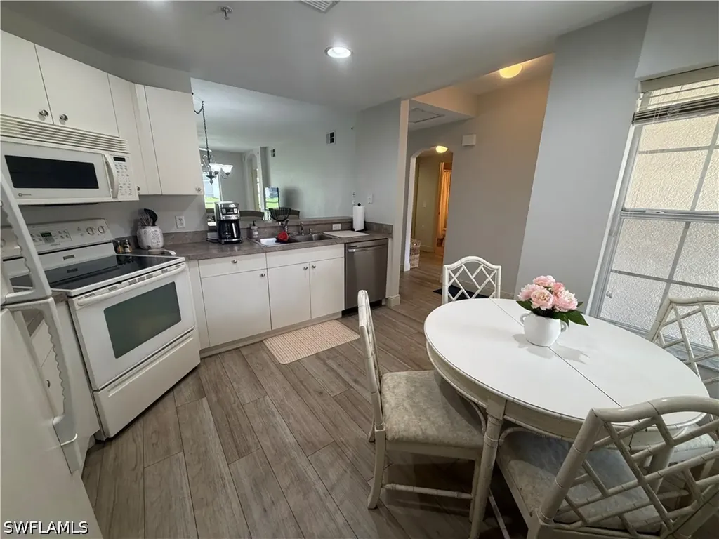 3009 Driftwood Way Naples FL 34109
