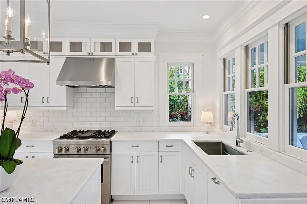 356 11th Avenue S Naples FL 34102