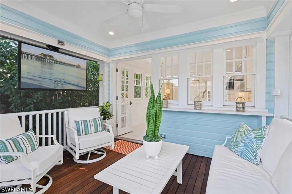 356 11th Avenue S Naples FL 34102