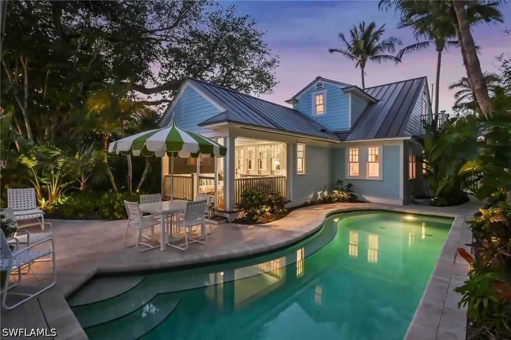 356 11th Avenue S Naples FL 34102