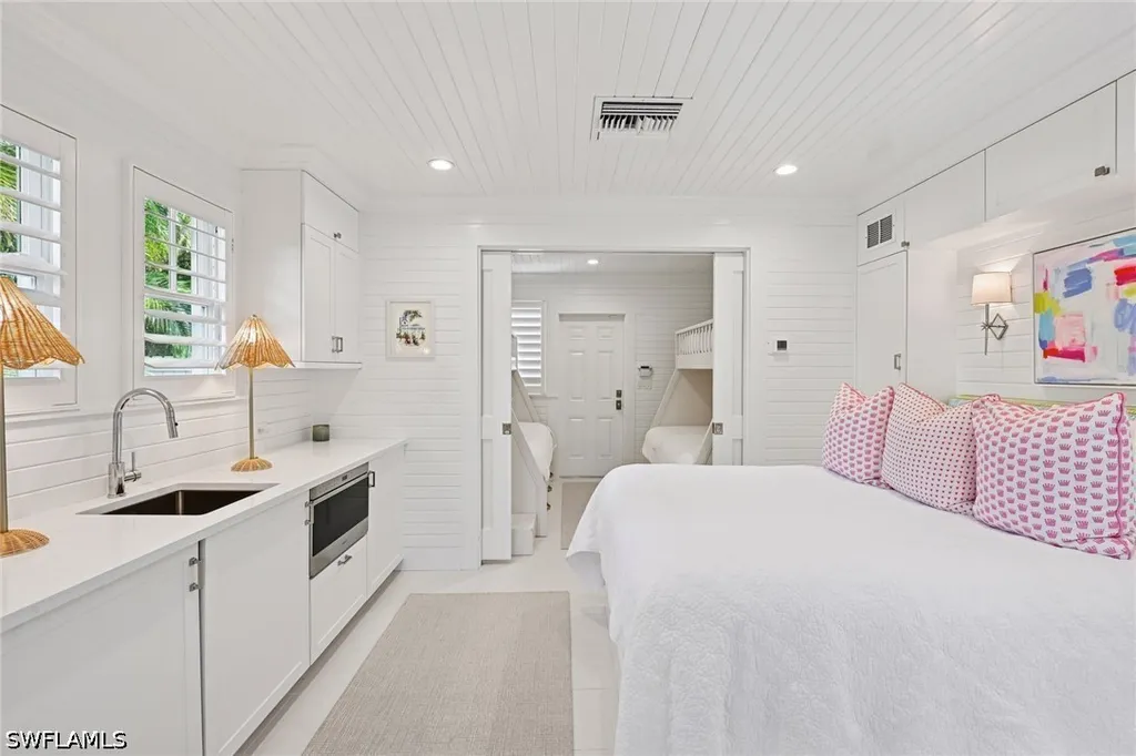 356 11th Avenue S Naples FL 34102