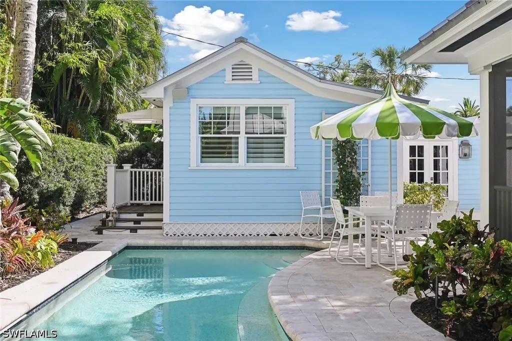356 11th Avenue S Naples FL 34102