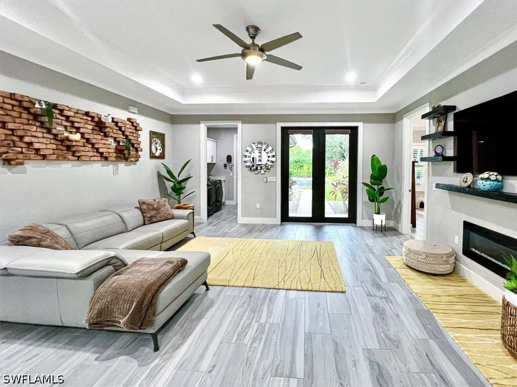 328 16th Avenue NW Naples FL 34120
