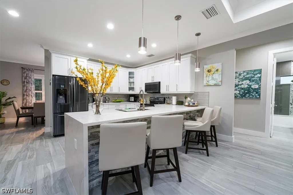 328 16th Avenue NW Naples FL 34120