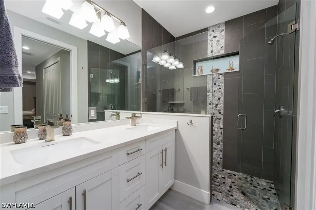 328 16th Avenue NW Naples FL 34120