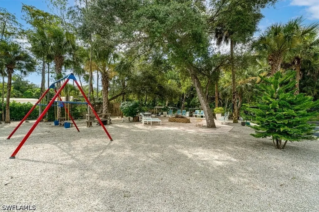 328 16th Avenue NW Naples FL 34120